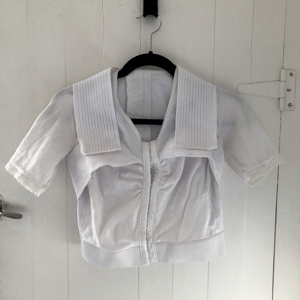 Short Sleeved Faja Buffalo Hump